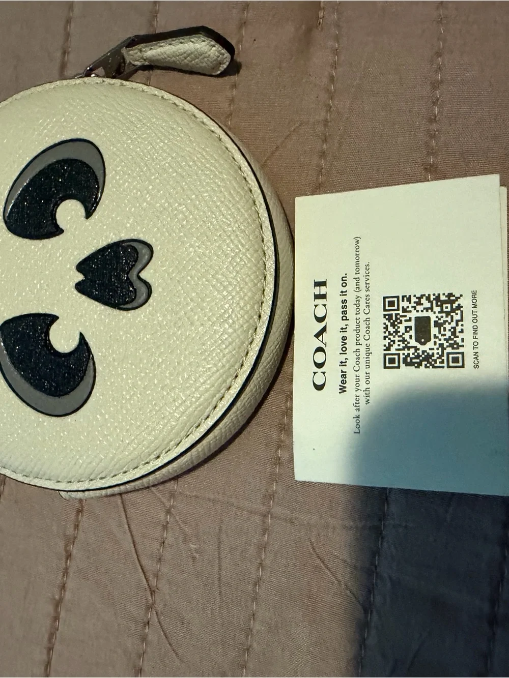 Coach round coin